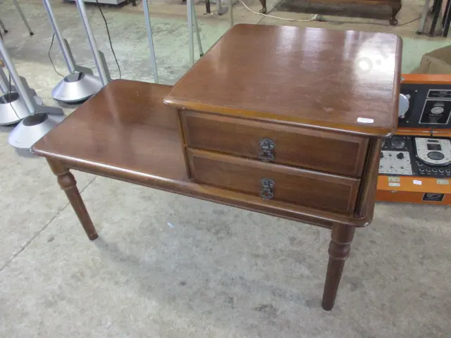 Telephone Table Image 1++